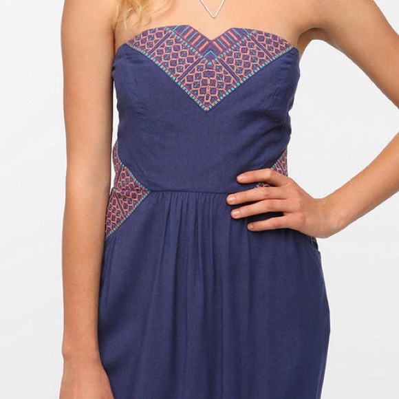 UO embroidered dress - Picture 1 of 4